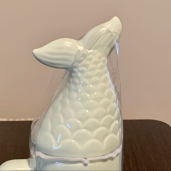 Rae Dunn MERMAID AT HEART Ceramic Figural Topper Mug - Picture 8 of 10